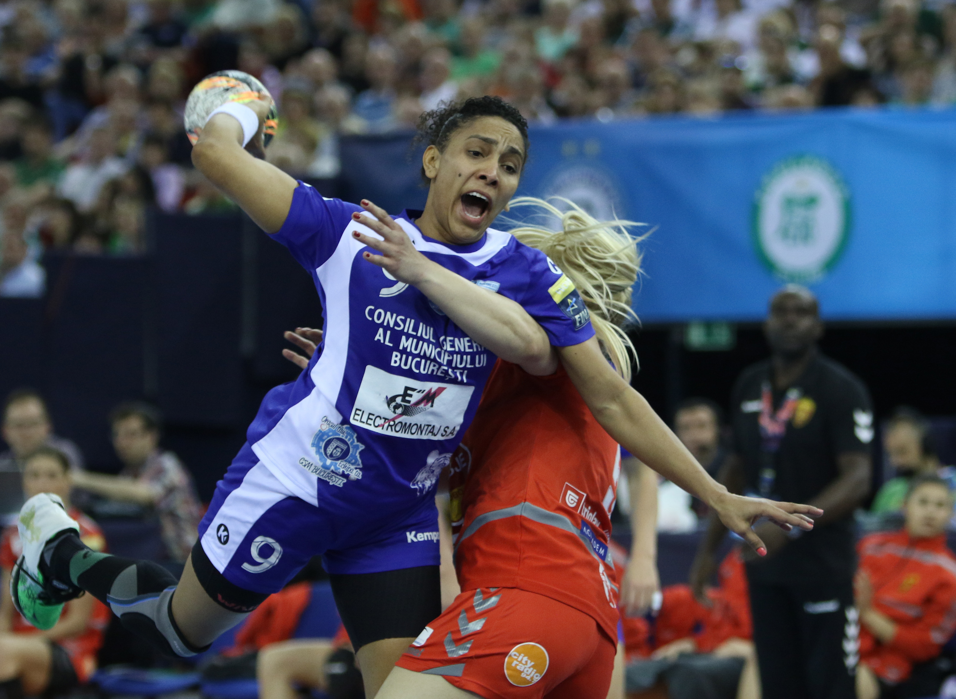 Handbal feminin, Final Four: Suntem finalişti! CSM București a învins Vardar și va juca pentru trofeul Champions League, cu Gyor / GALERIE FOTO