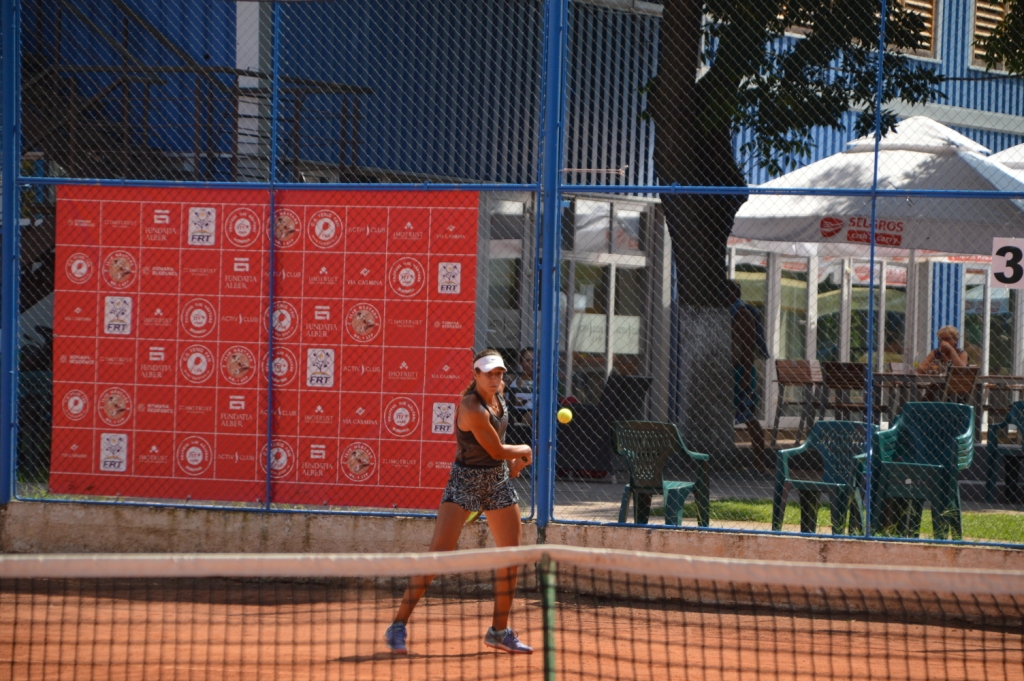 Elena Cadar, principala favorită, a părăsit turneul ITF ”Ilie Năstase” de la Arad / GALERIE FOTO