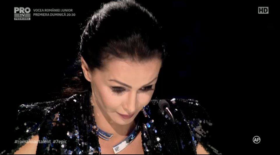 Un puşti orfan de tată şi părăsit de mamă a interpretat o creaţie proprie la "Românii au talent". Momentul emoţionant al lui Marius Mihăilă | VIDEO
