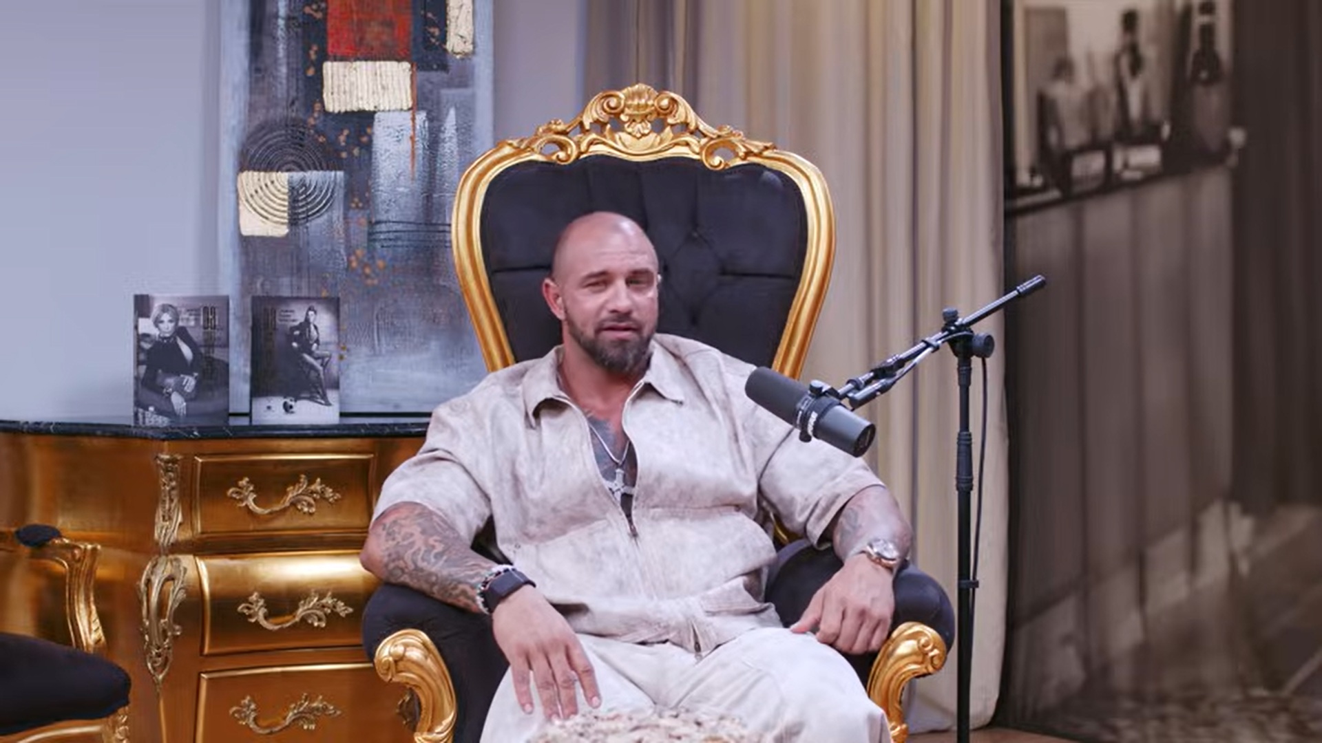 Alex Bodi a spus ce-și dorește de la femeia de lângă el, în plin scandal legat de divorțul lui Dan Alexa: „M-am liniștit, gândesc altfel”