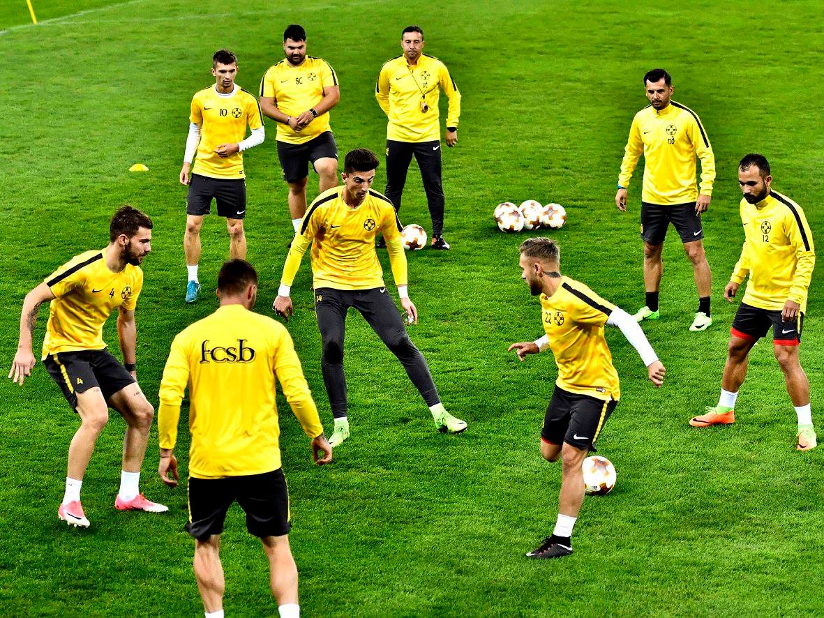 Lugano - FCSB, în Liga Europa. Dică și-a trezit la pauză jucătorii, iar roș-albaștrii au întors rezultatul | FOTO&VIDEO