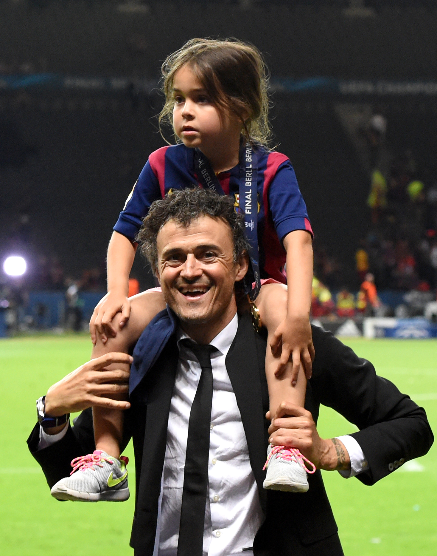 Luis Enrique s-a tuns la zero, după ce a reuşit tripla cu Barca / GALERIE FOTO&VIDEO