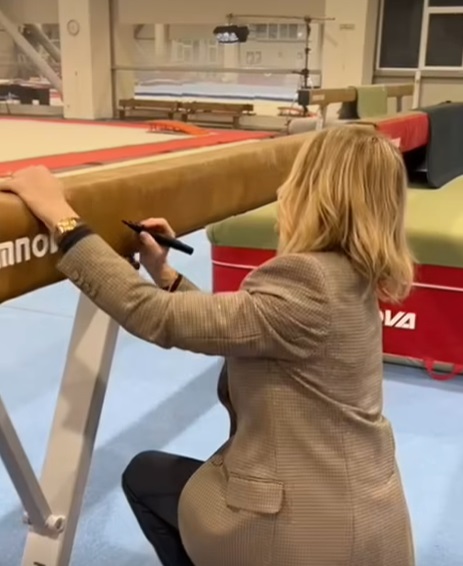 Primele imagini din documentarul despre Nadia Comăneci. Cum a apărut în sala de gimnastică „Zeița de la Montreal”