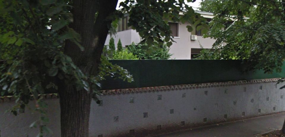 Ion Iliescu locuiește într-un apartament de lux, luat la preț de nimic. Cât a dat pe casă | FOTO