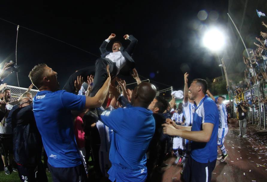 Serie A. Mitriță a promovat în prima ligă italiană cu Pescara. Tot orașul a ieșit pe străzi / GALERIE FOTO & VIDEO