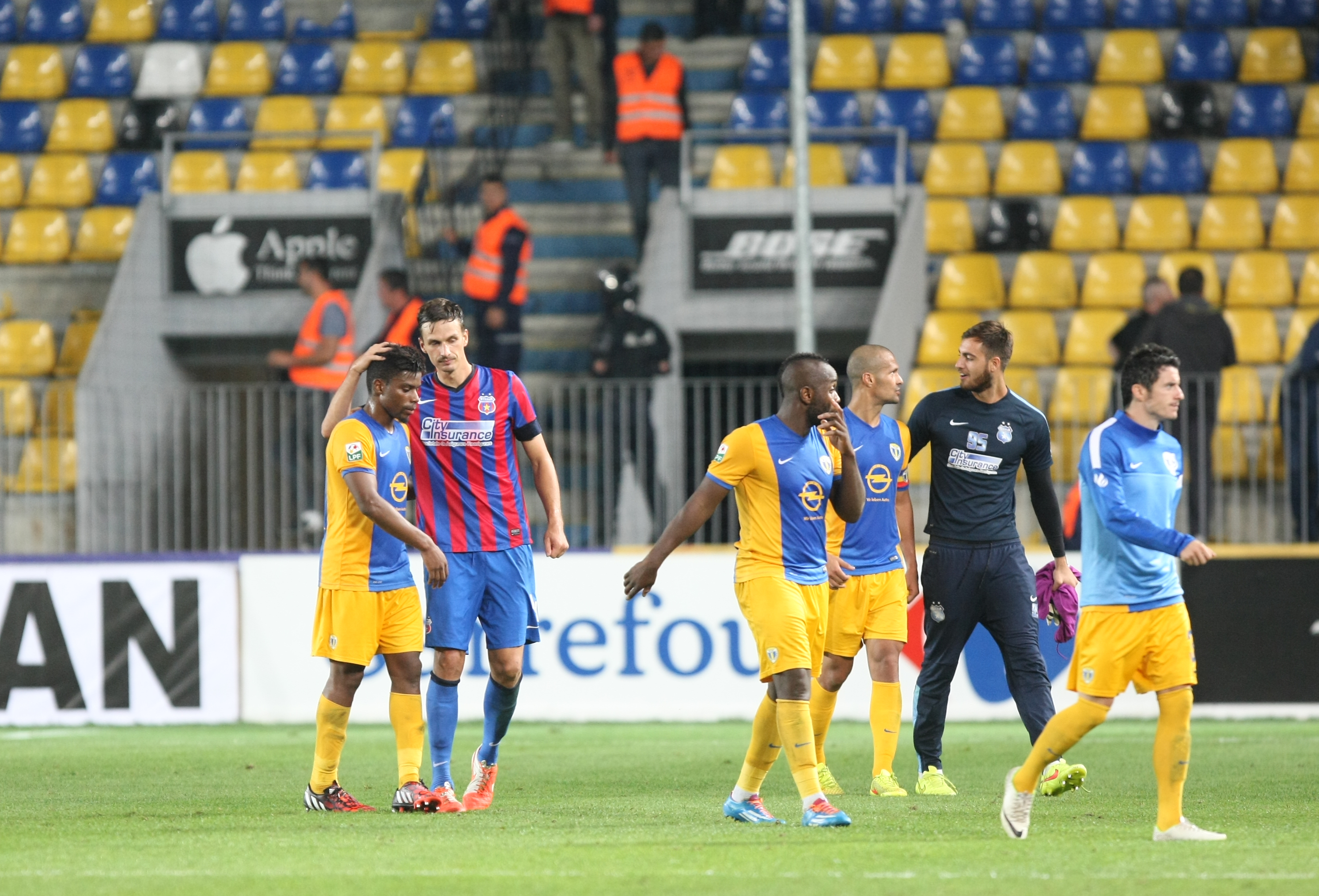 FOTO&VIDEO / Petrolul - Steaua 2-3. Meci senzaţional pe ”Ilie Oană”
