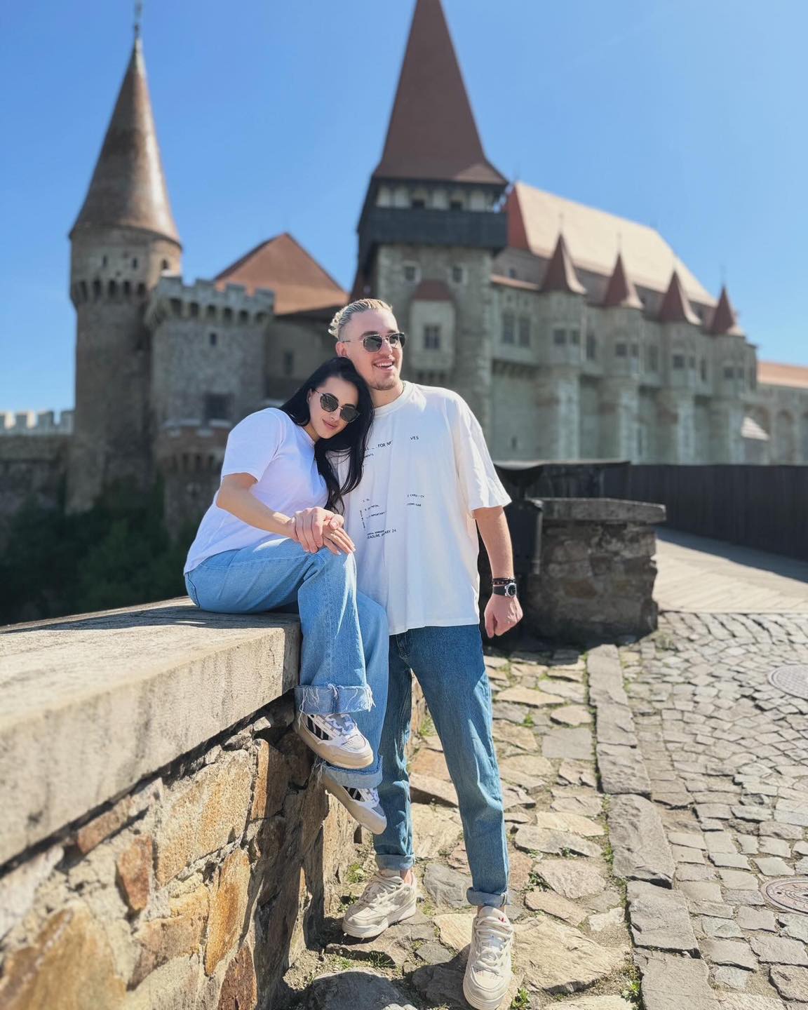 Larisa Iordache și Cristian Chiriță se căsătoresc civil pe 8 iunie. Ce rochie a ales fosta gimnastă pentru eveniment