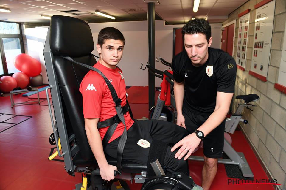 Răzvan Marin a fost prezentat oficial de Standard | FOTO&VIDEO