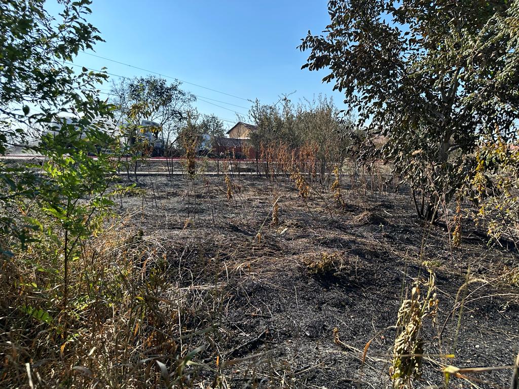 FOTOREPORTAJ Pompierii încă intervin în zona exploziei, oamenii spun că n-au primit ajutor: „Stăteam lângă o bombă și nu știam!”