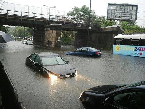 Haos total în Timișoara, după o ploaie torențială | La Cluj, DN1 și circulația feroviară au fost blocate