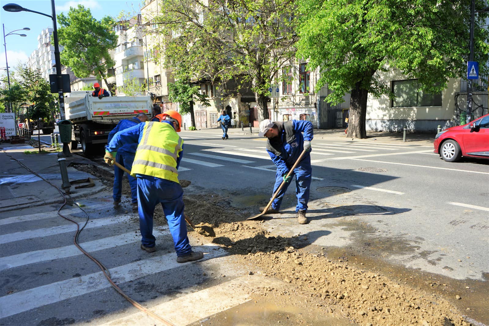 La iarnă, locuitorii din Calea Dorobanților nu vor avea probleme cu apa caldă și căldura, promite Nicușor Dan