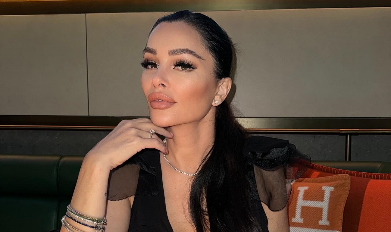 Prin ce trece Brigitte Pastramă în Dubai: „Îmi plânge sufletul, dar nu există să ne întoarcem în România”. Fata ei nu o înțelege