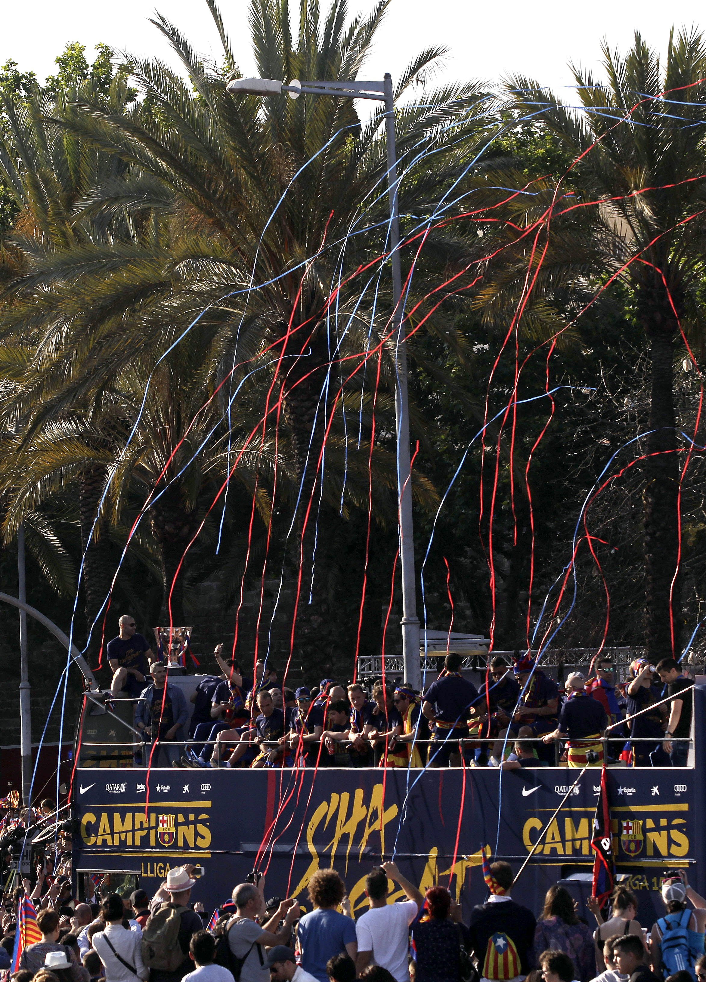 Barcelona a petrecut pe străzi. Gâlcă - victorie la meciul de adio, Raț a picat, Andone - pe sec / GALERIE FOTO & VIDEO