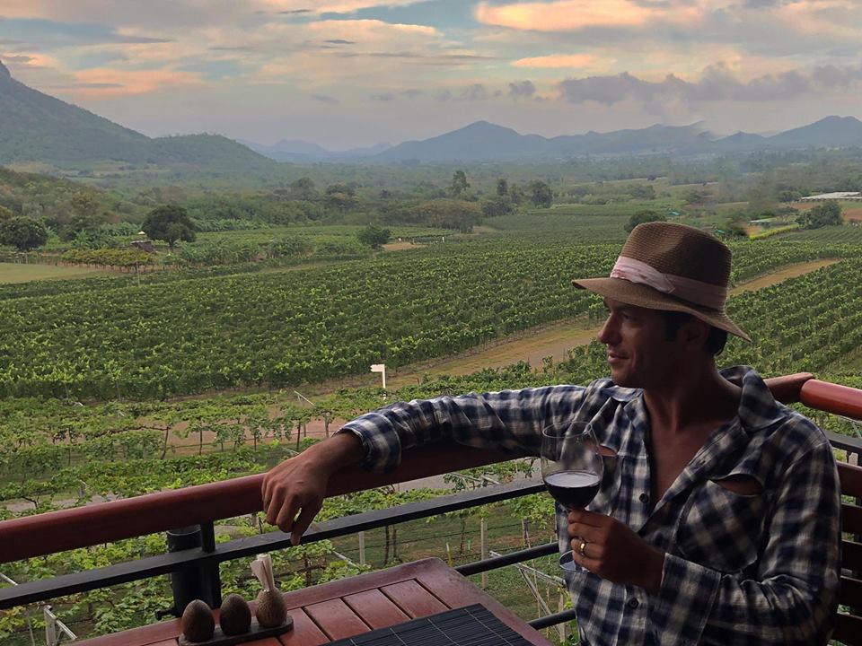 Radu Vâlcan se simte de-al casei în Thailanda, la filmările pentru ” Temptation Island - Insula Iubirii” | FOTO