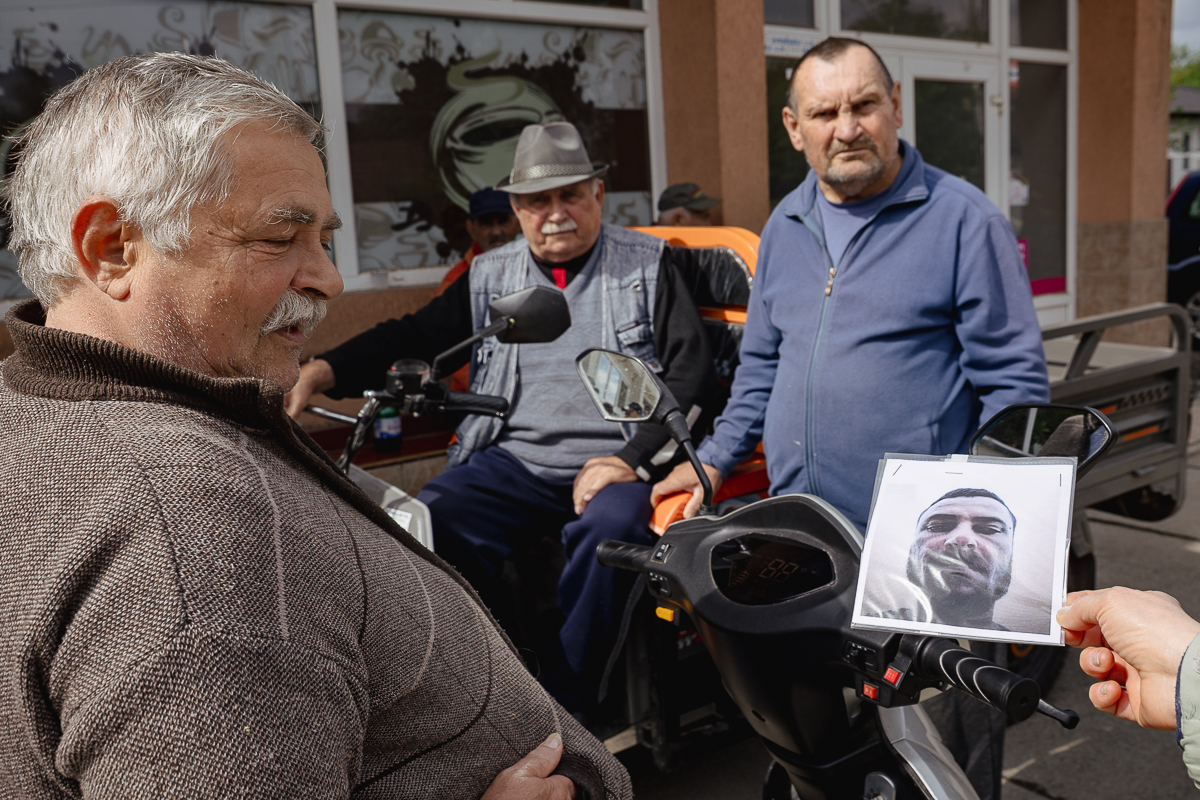 Poliţia Română l-a căutat pe Gânj mai tânăr, mai târziu şi cu 10 cm mai înalt. Ministerul de Interne evită să spună dacă recompensa de 5.000 de euro mai e valabilă