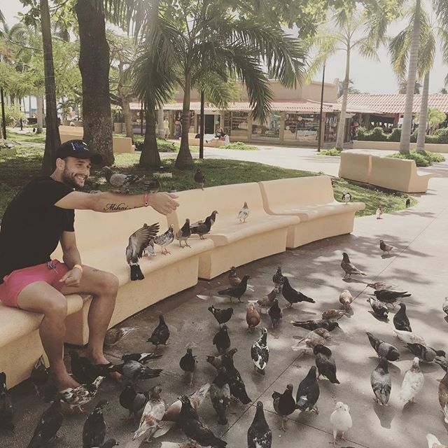 Fotbalistul Florin Andone se distrează cu iubita în vacanța din Mexic / GALERIE FOTO