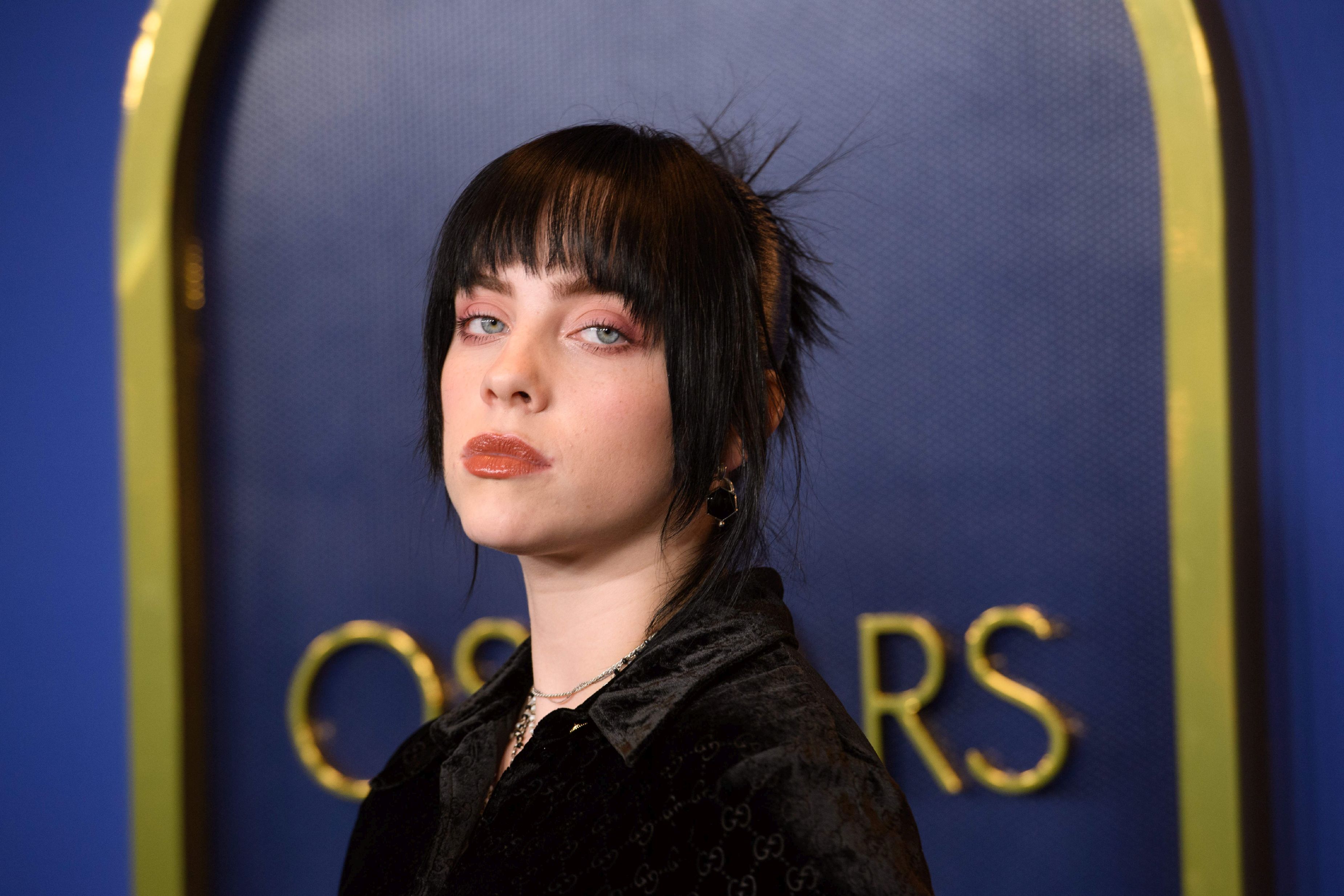 Billie Eilish: „Să fii femeie e un război, mereu”. Motivul pentru care purta întotdeauna haine largi