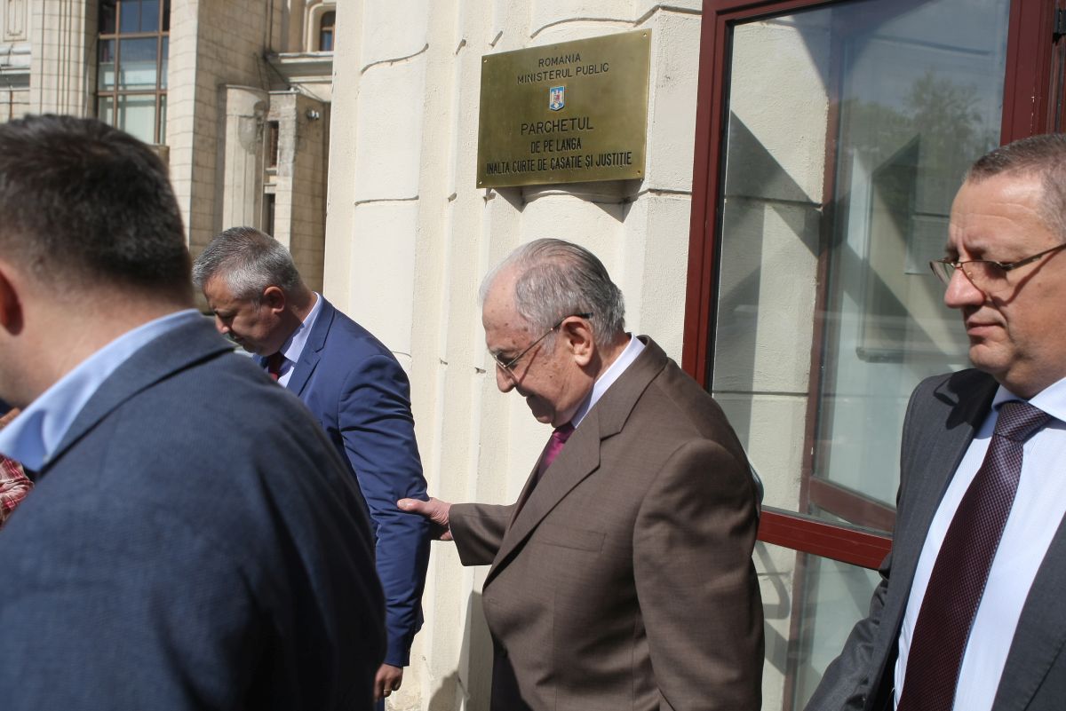 Imagini de la ultimele apariții ale lui Ion Iliescu. Cum arăta în 2022, când s-a întâlnit cu Ionuț Vulpescu, ultimul lui consilier prezidențial