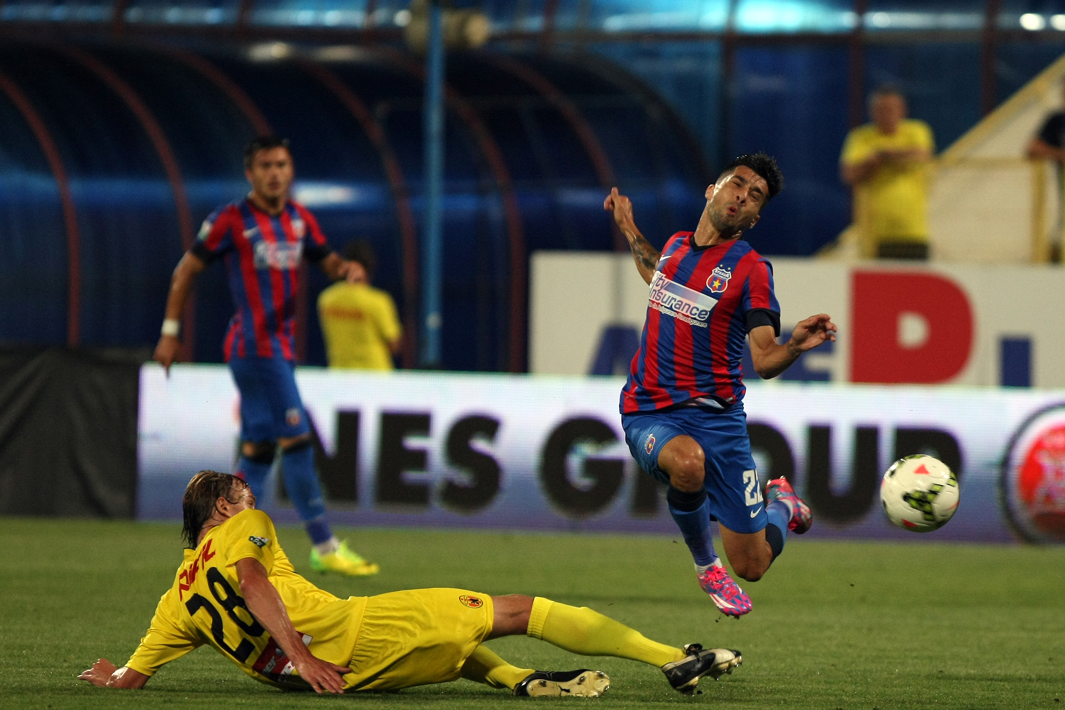 VIDEO&GALERIE FOTO / LIGA I: Steaua - Ceahlăul 0-1. Şocul campionatului!