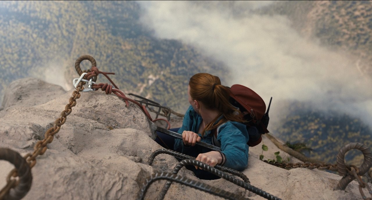 Filmul nerecomandat persoanelor cu acrofobie a ajuns în cinematografele din România. Ce spun regizorii: „Am menținut aspectul natural”