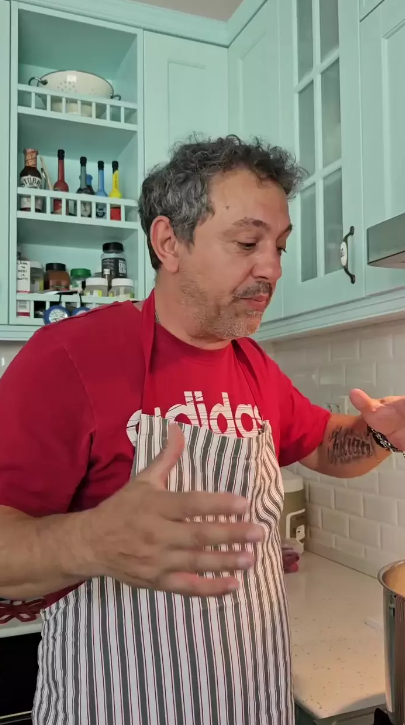 Imagini din locuința lui chef Sorin Bontea. Juratul de la MasterChef și-a plantat măslini în curte. „Abia aștept să strâng recolta”