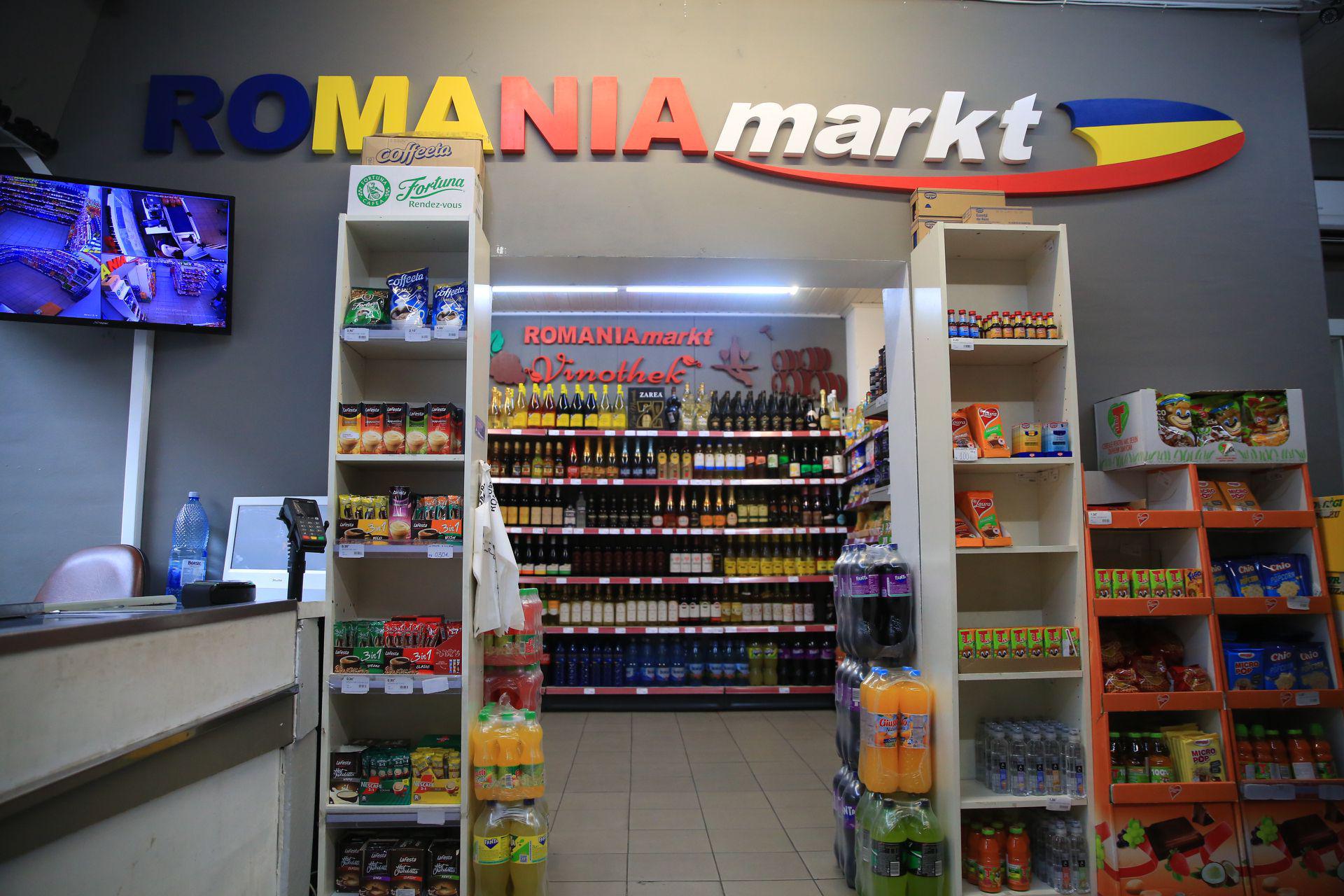 Cât costă kilogramul de urechi de porc și pateul de ficat în magazinul din Austria al unui comerciant român