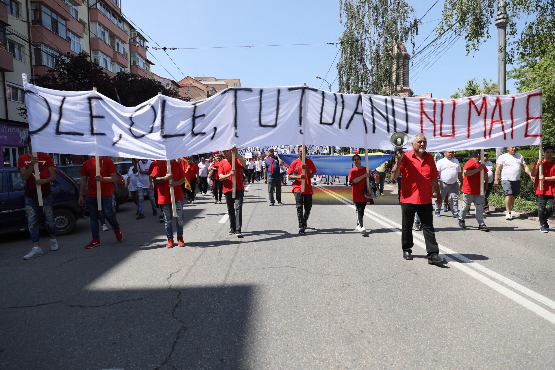 VIDEO | Miting PSD la Târgoviște. Liviu Dragnea: "Vom continua indiferent de piedicile puse de aceşti securişti nemernici! Nu renunţ!"
