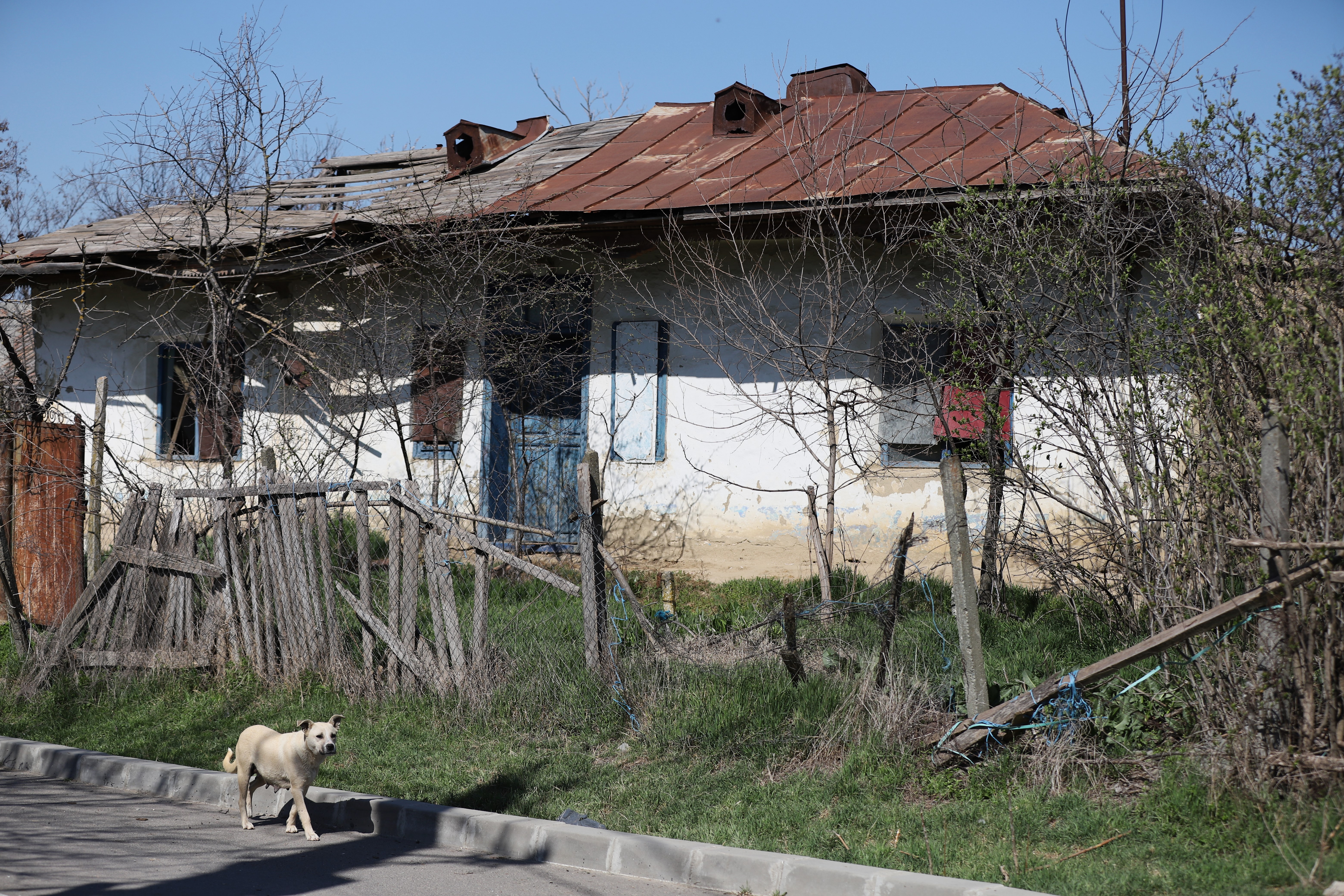 Părintele Balaban a deschis cu fonduri europene prima pensiune din Dăeni, Tulcea: „Am crezut în visul ăsta când nimeni nu credea!”