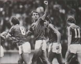 Preliminarii Euro 2016/ România - Irlanda de Nord. Remember 1985, atunci am ieșit din cursa pentru CM ‘86: Jimmy Quinn: ^«V-am dat gol cu ghete de împrumut şi cu un număr mai mic»