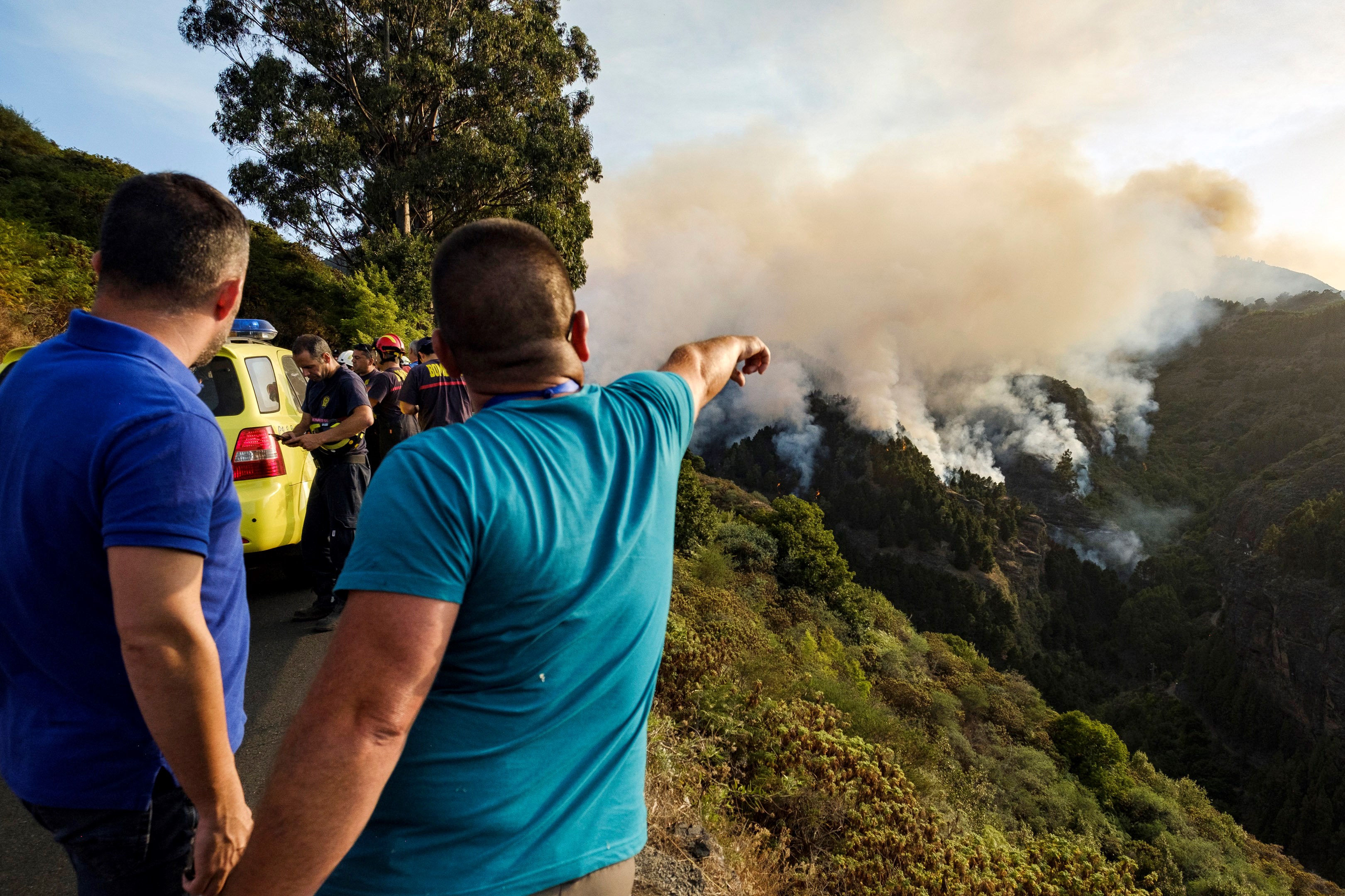 Peste 2.000 de persoane au fost evacuate, după ce un nou incendiu de pădure a izbucnit pe insula Gran Canaria. Pompierii abia localizaseră un focar, în urmă cu 5 zile