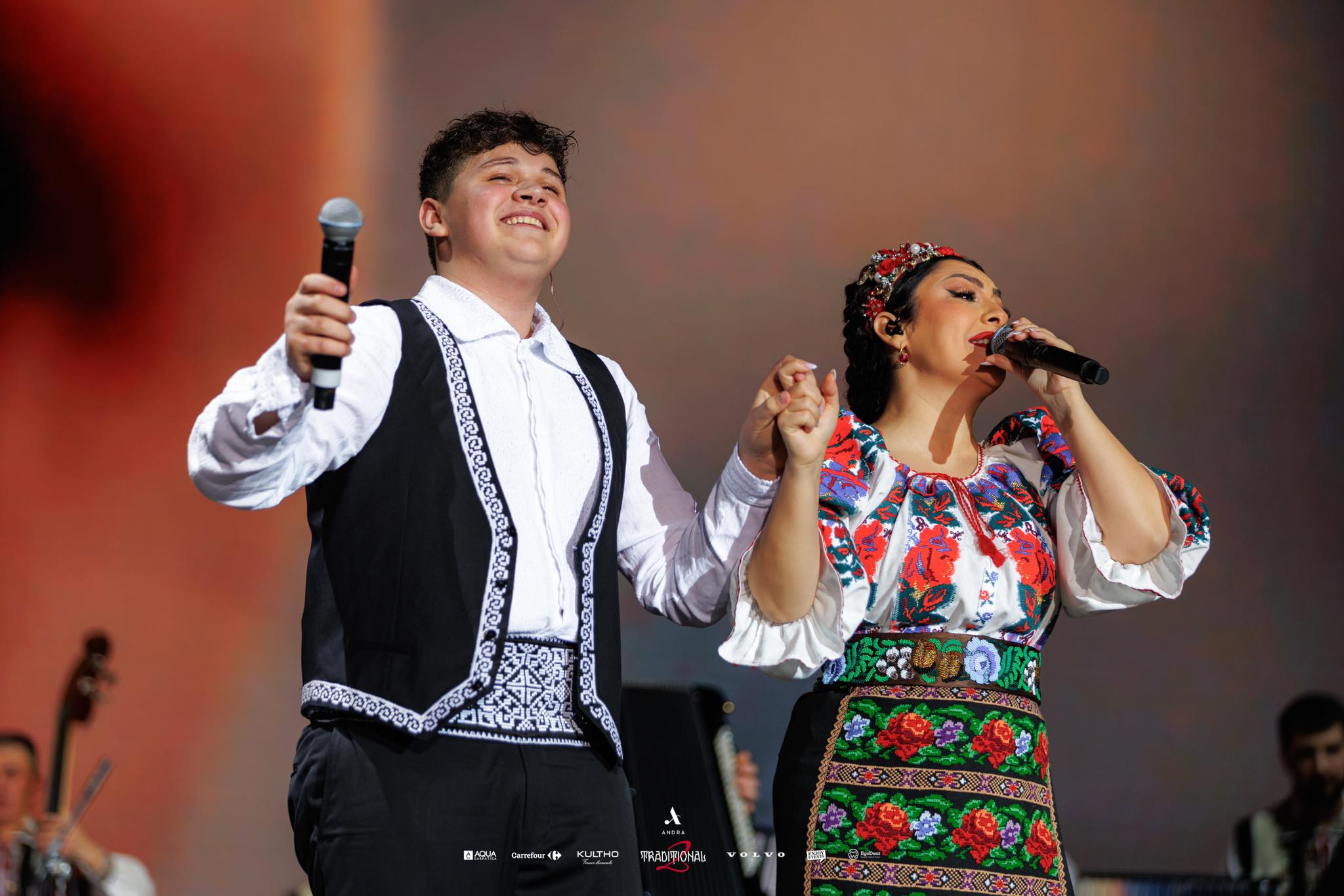 Cine e Oleg Spînu de la Vocea României 2024. Tânărul a cântat la concertele Andrei din România, dar și la cel din Londra