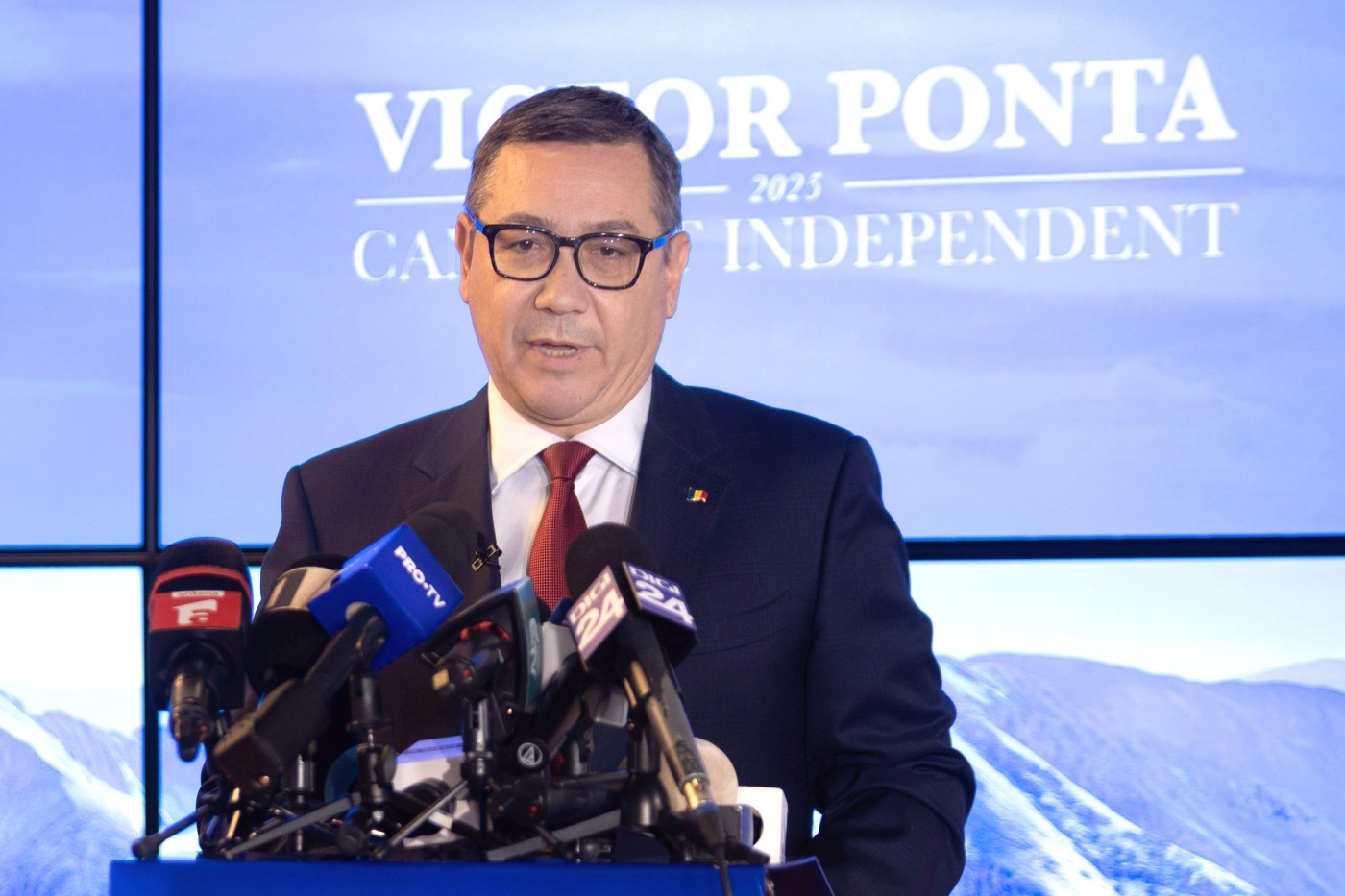 Imagini cu Victor Ponta și noua iubită. Cine este și cu ce se ocupă femeia cu care a înlocuit-o pe Daciana Sârbu