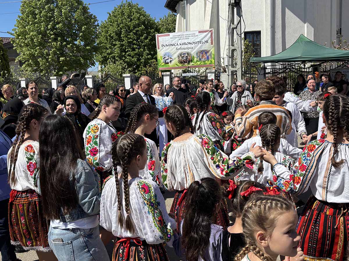Boboșarca, Duminica Mironosițelor, în satul bulgarilor din Băleni Sârbi: „Doamne Dumnezeule! Ne bucurăm de El în salata, în varza și Învierea pe care ni le dă!”