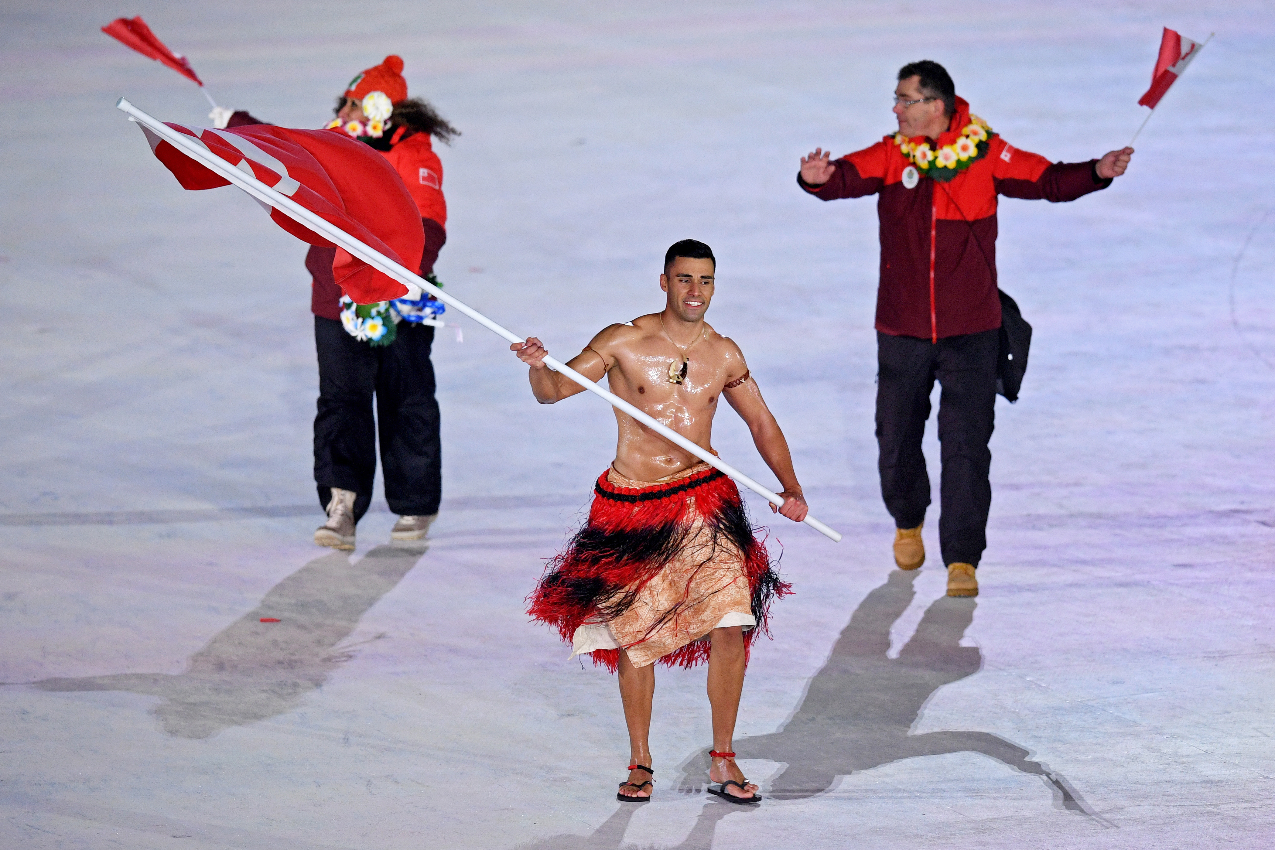 Un schior nebun la ceremonia de deschidere a Jocurilor Olimpice de iarnă 2018. Gol la minus 10 grade Celsius | FOTO