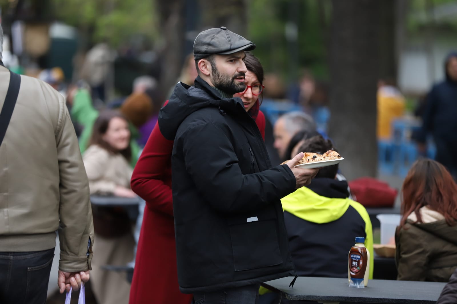 Bucharest Street Food Festival a început. Ce găsiți pe Bulevardul Kiseleff: de la burgeri la paella, plus dulciuri pentru toate gusturile