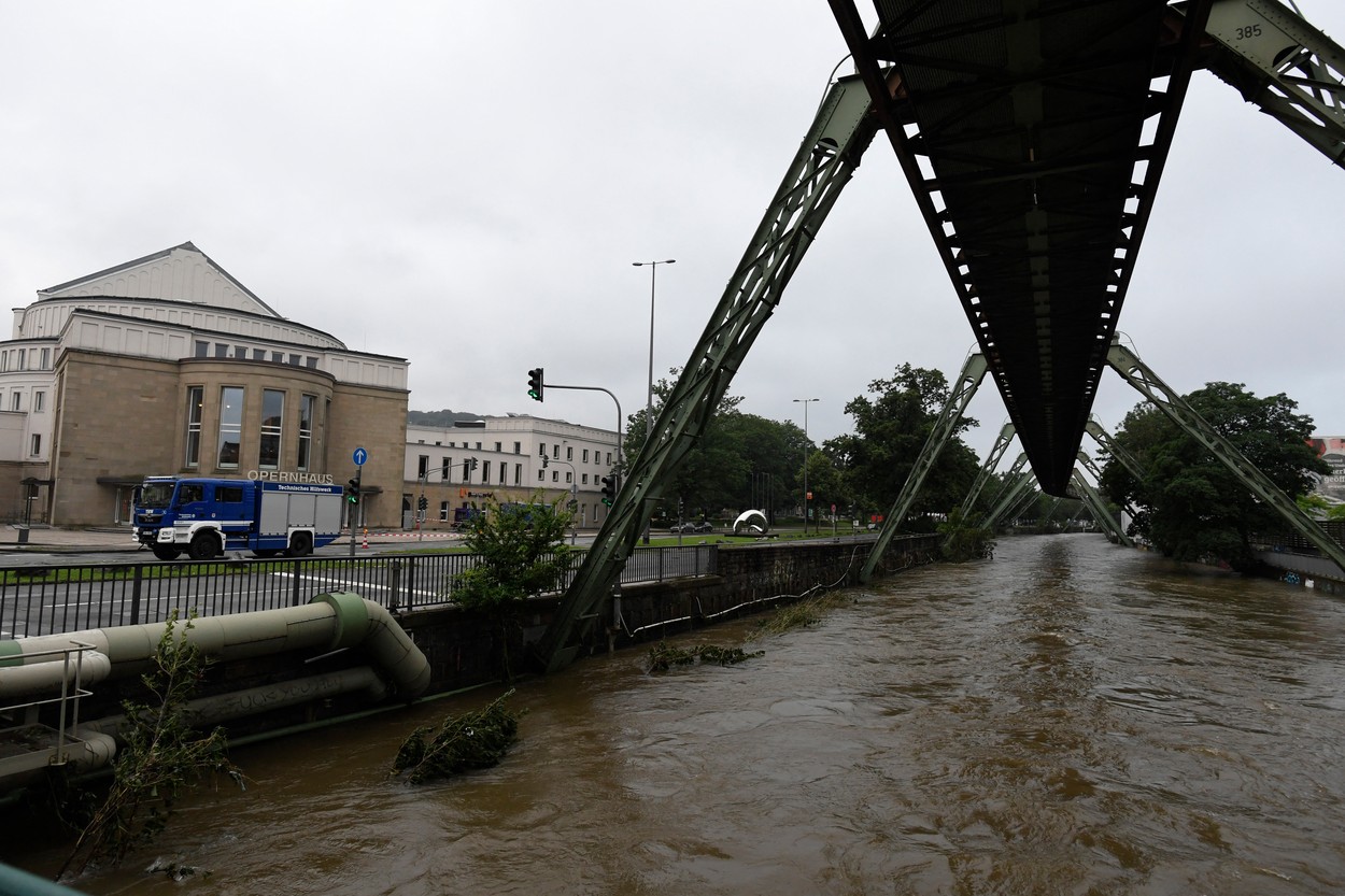 Bilanțul inundațiilor catastrofale din Germania: Cel puțin 106 morți și sute de oameni dați dispăruți