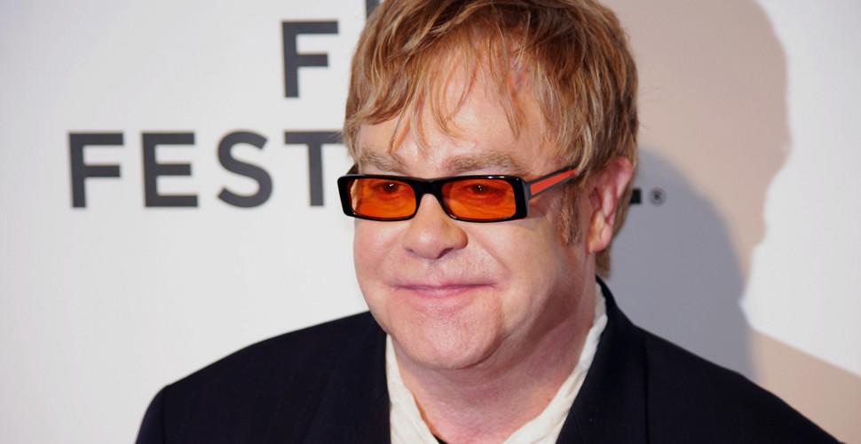 Elton John și-a pierdut vederea: „Au trecut 4 luni de când nu am mai putut vedea”. A avut o infecție la ochiul drept