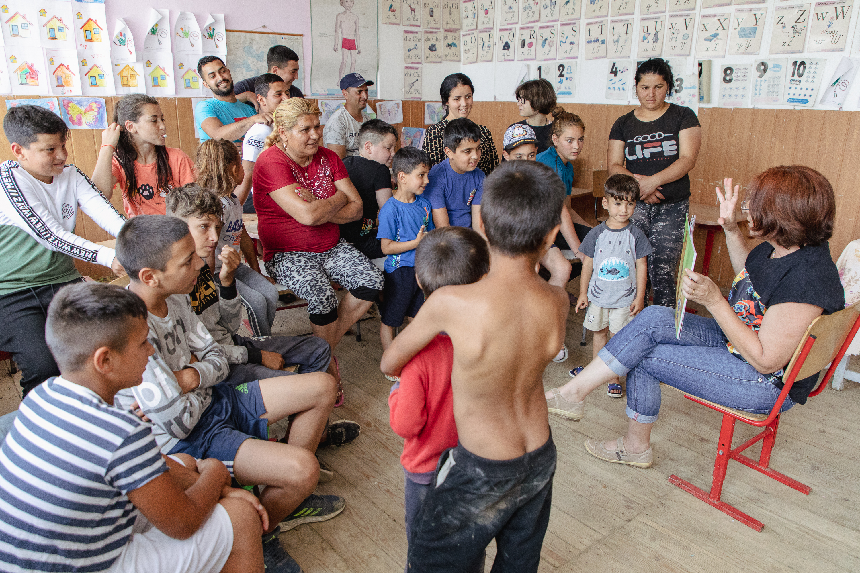 Fiindcă treceau prin pădure până la școală, generații întregi din cătunul Tufanu cu Icoana, Argeș, n-au ajuns să termine opt clase. Cum au luptat