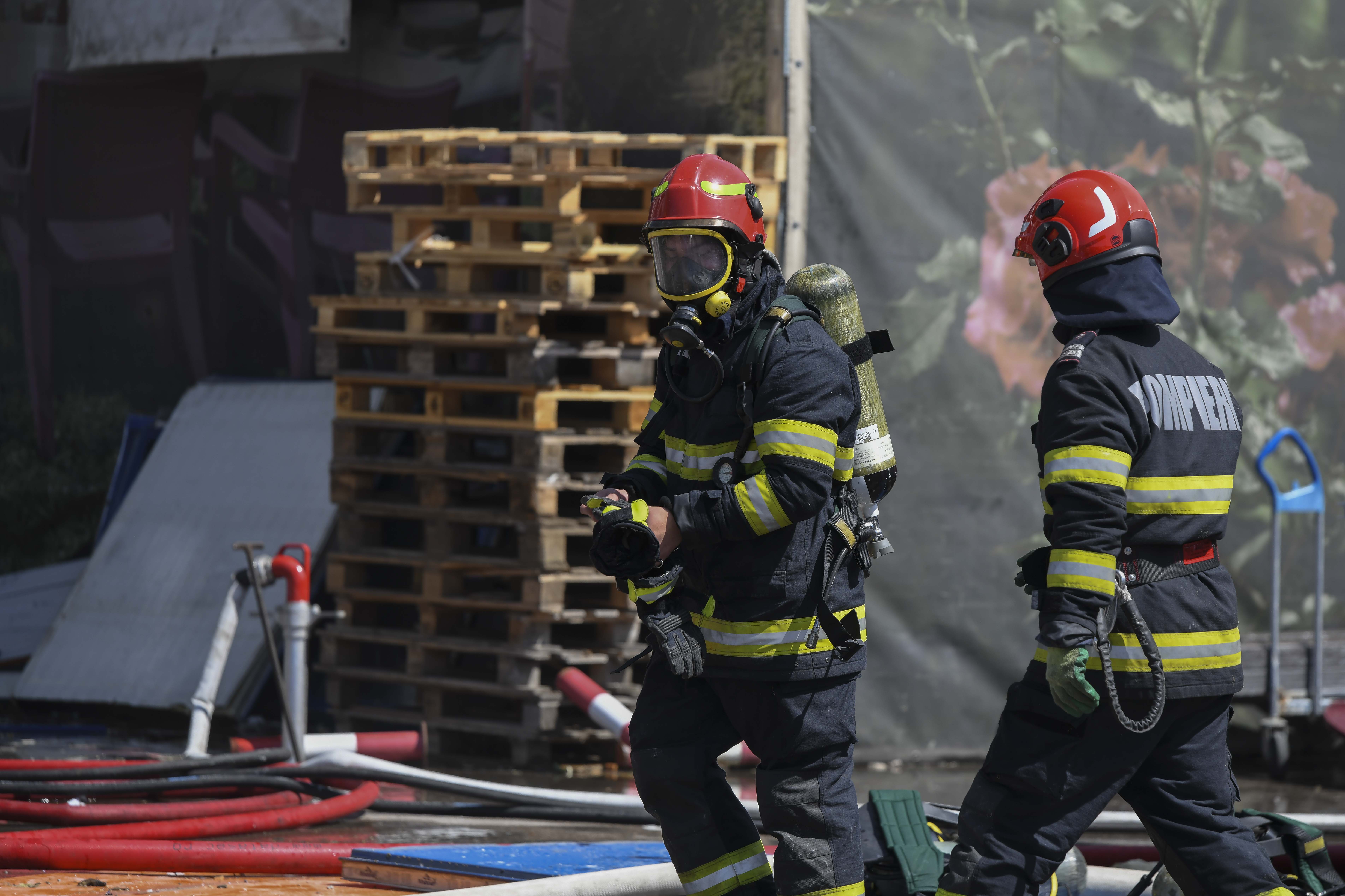 Dedeman: „În momentul exploziei, o firmă desfășura lucrări la sistemul de alimentare cu gaz al magazinului”