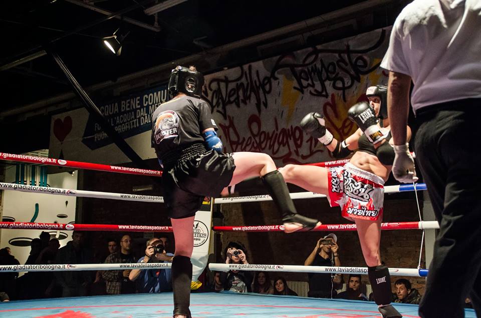 ITALIA - ROMÂNIA! SportNews.ro a descoperit la Bologna un Rocky la feminin! ^S-a apucat de karate, după ce a fost bătută de tatăl său