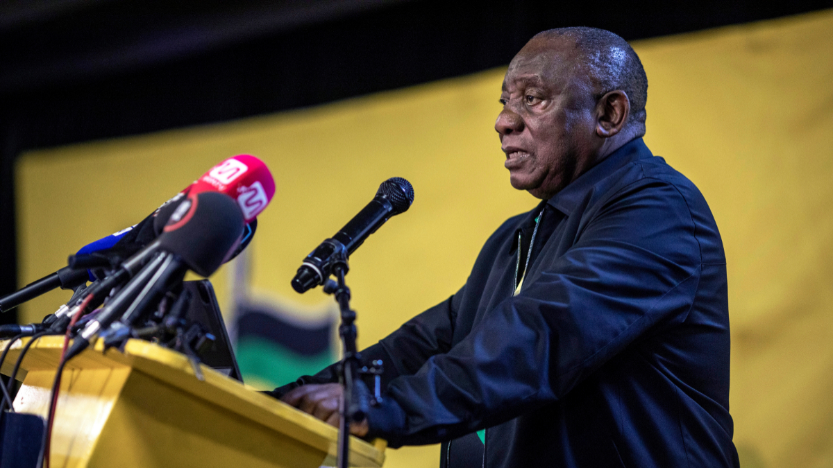 President Cyril Ramaphosa announces the ANC’s 10-point plan and “Economic War Room” to tackle South Africa’s economic crisis amid labour tensions and financial strain within the ruling party. [Photo by Per-Anders Pettersson/Getty Images]