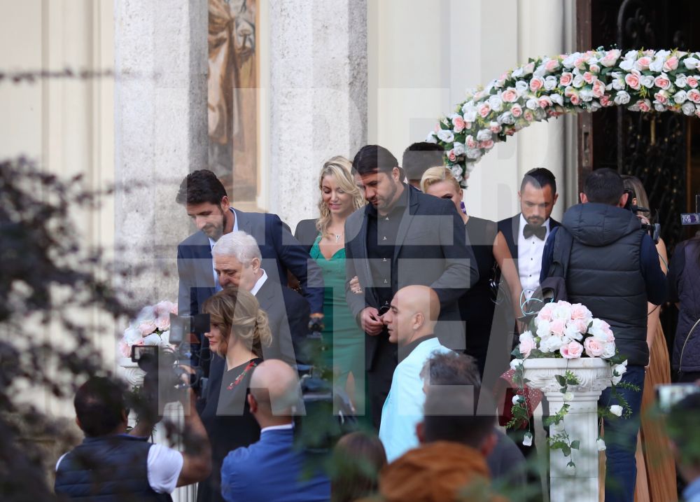 FOTO EXCLUSIV | Cum au arătat nașii lui Adrian Mutu și ai Sandrei. Apariție rară a soției lui Cosmin Contra