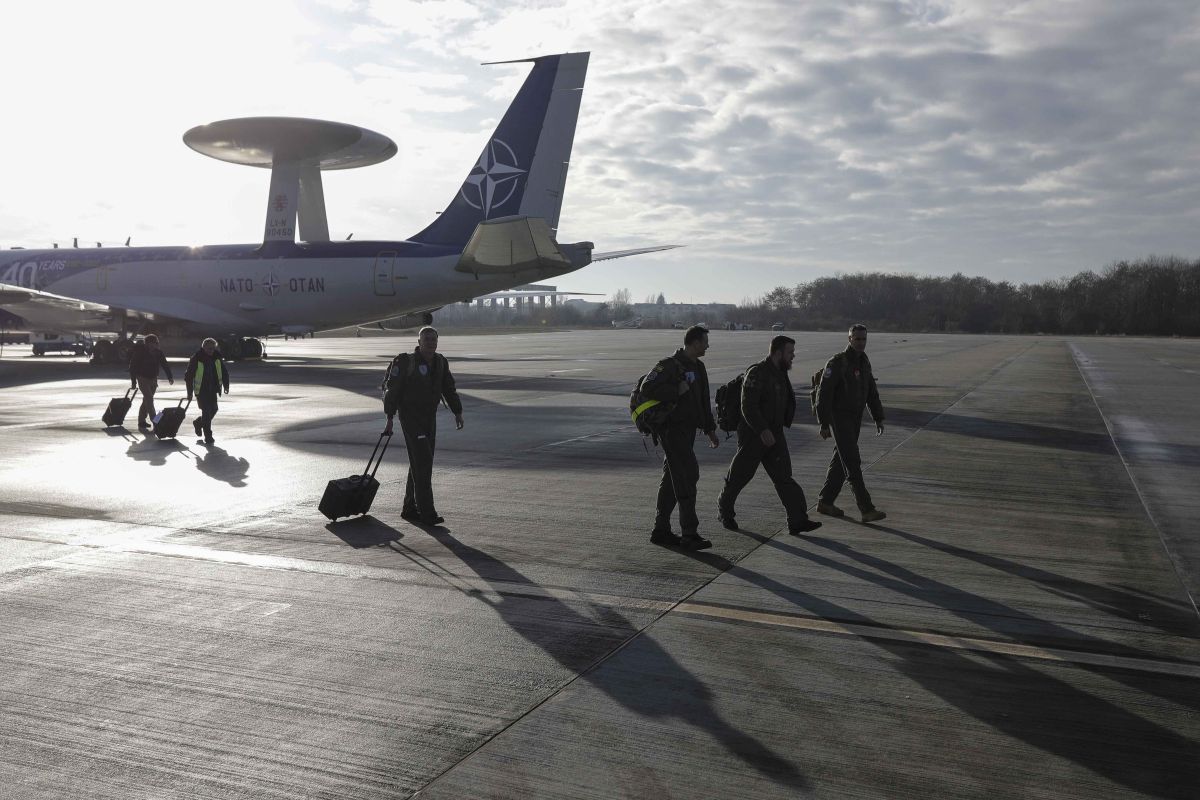Avioanele NATO de supraveghere din Germania au aterizat pe Otopeni. Ce misiuni vor îndeplini