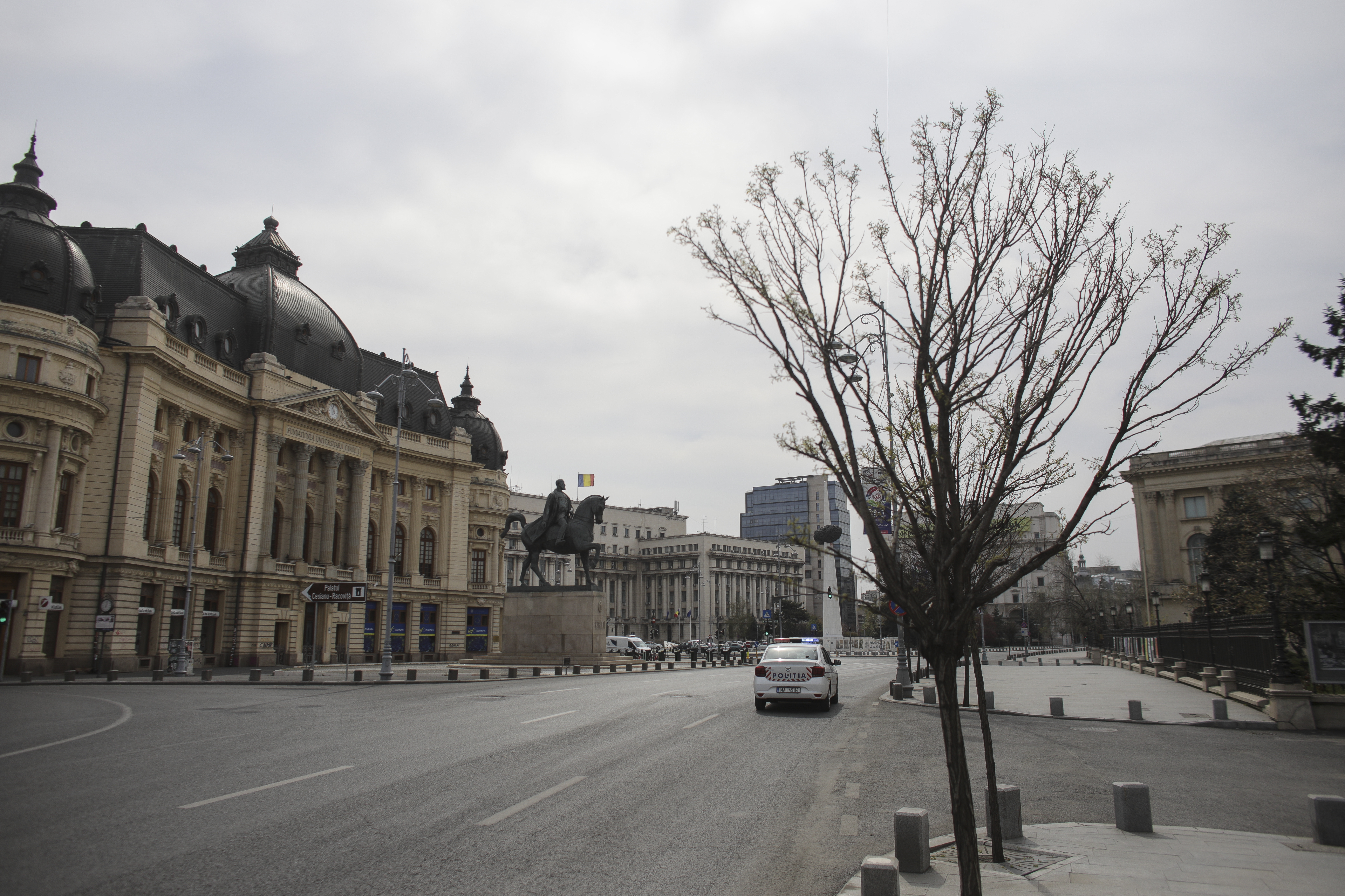 Orașul-fantomă. Cum arăta Bucureștiul duminică la prânz. GALERIE FOTO