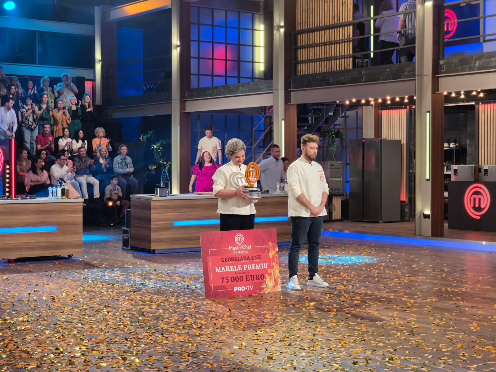 Georgiana Ene a câștigat MasterChef 2024, sezonul 9. A gătit cel mai bune preparate și a plecat acasă cu premiul de 75.000 de euro