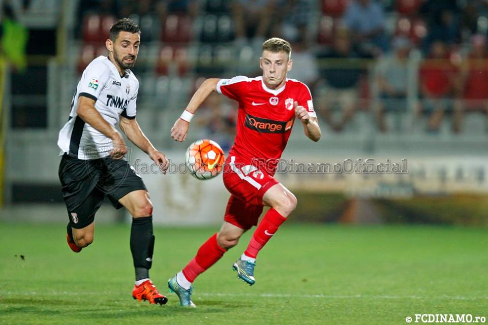 Liga 1, prima etapă. Astra - Dinamo 1-4. Iată liderul! Trei penalty-uri. Gnohere, triplă și pasă decisivă, sub ochii lui Daum cel dornic de naturalizări. Campioana a terminat în 10. Ce-or căuta giurgiuvenii în Ligă?