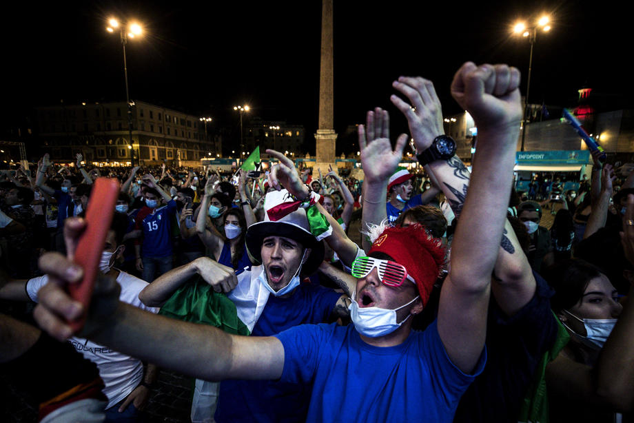 Fiesta la Roma după ce Italia s-a impus cu 3-0 în fața Turciei, în primul meci de la Euro 2020