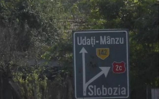 Țara noastră e o poezie, când vine vorba de nume de localități. „La Mănăstirea Pătrunsa ajungi prin Cracii Doamnei, urcând pe Dealul Bucii”