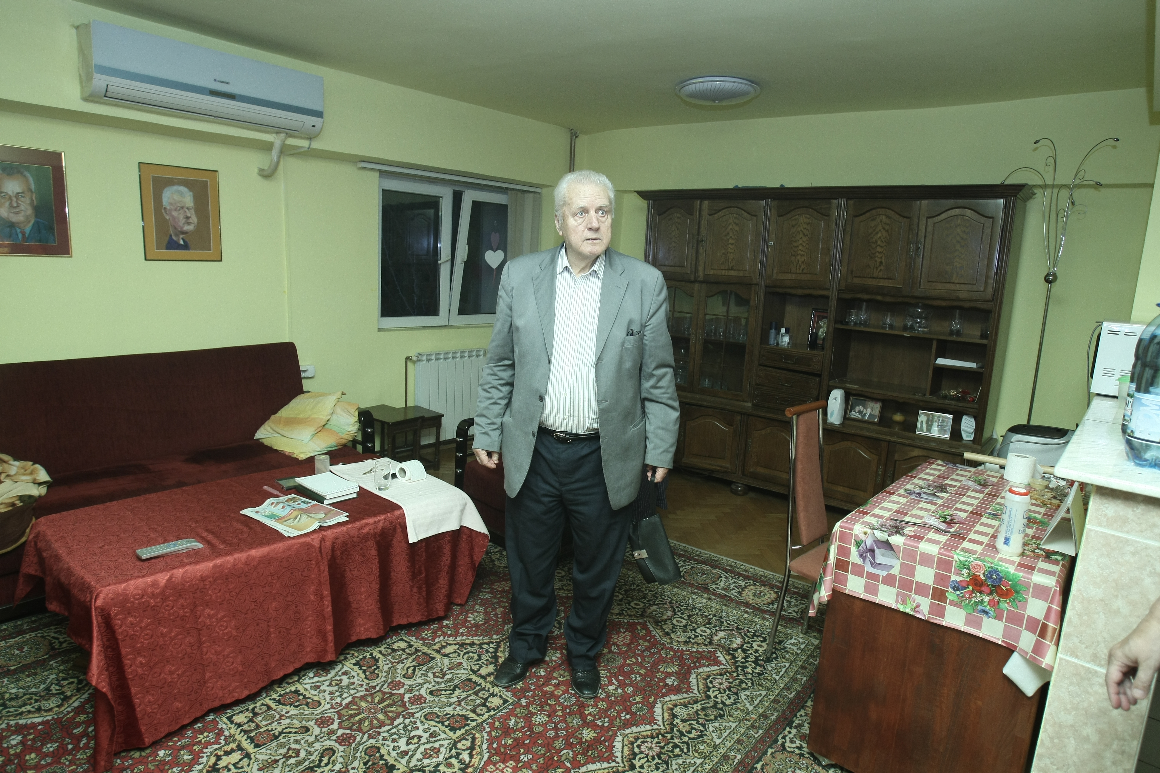 EXCLUSIV! Știați că Pădureanu a fost însurat? Vorbește în premieră despre divorț! A înșelat-o nea Jean pe Tanti Pușa? GALERIE FOTO
