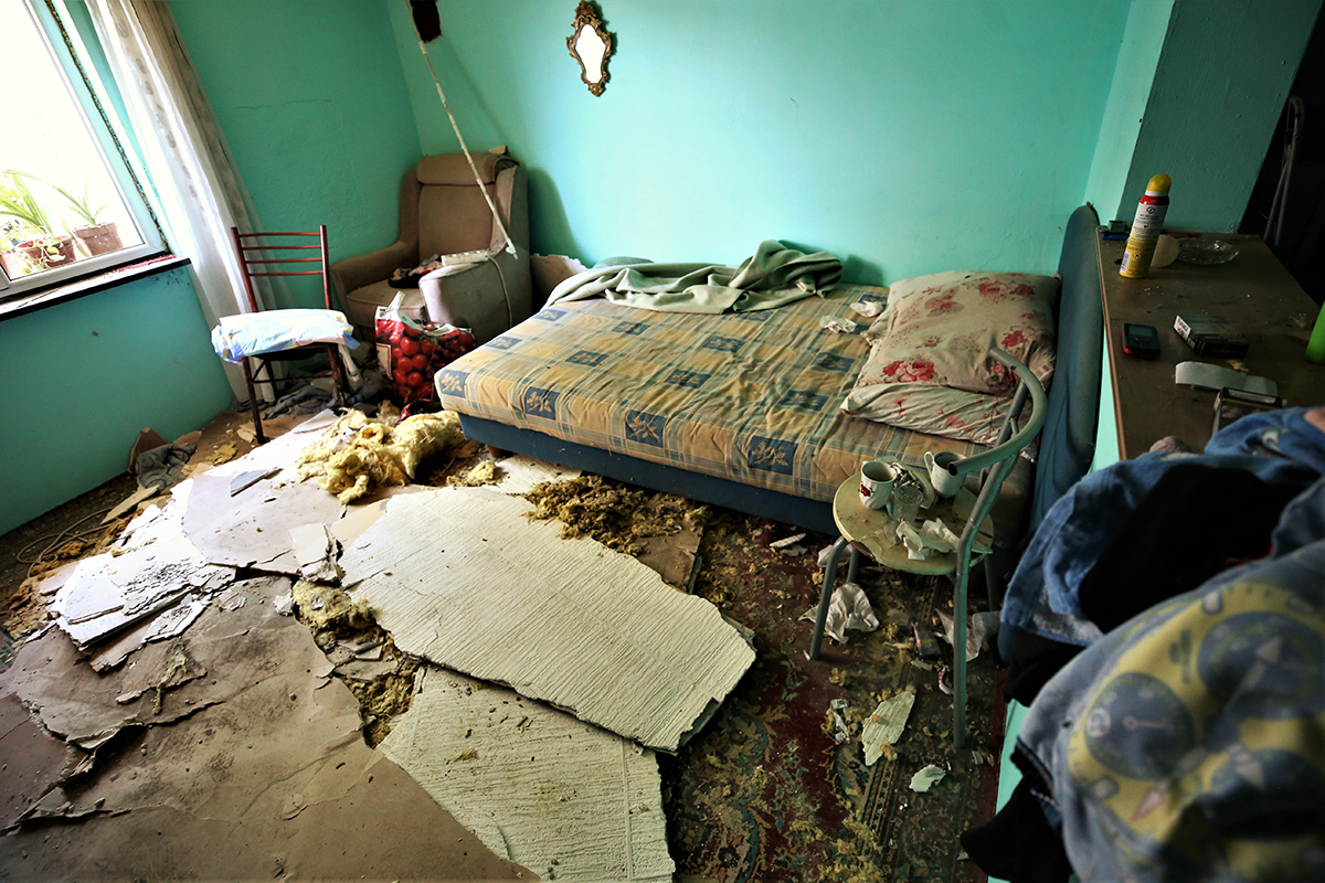 FOTOREPORTAJ. Crevedia, viața de după tragedie. „Am dormit în parc. Noaptea asta dorm în casă la mine, ce-o fi o fi”